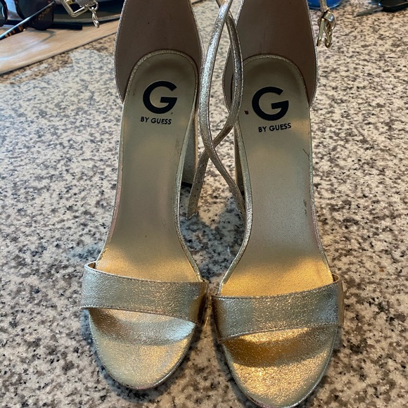 Gold Guess Strapy Block Heel - Picture 4 of 5